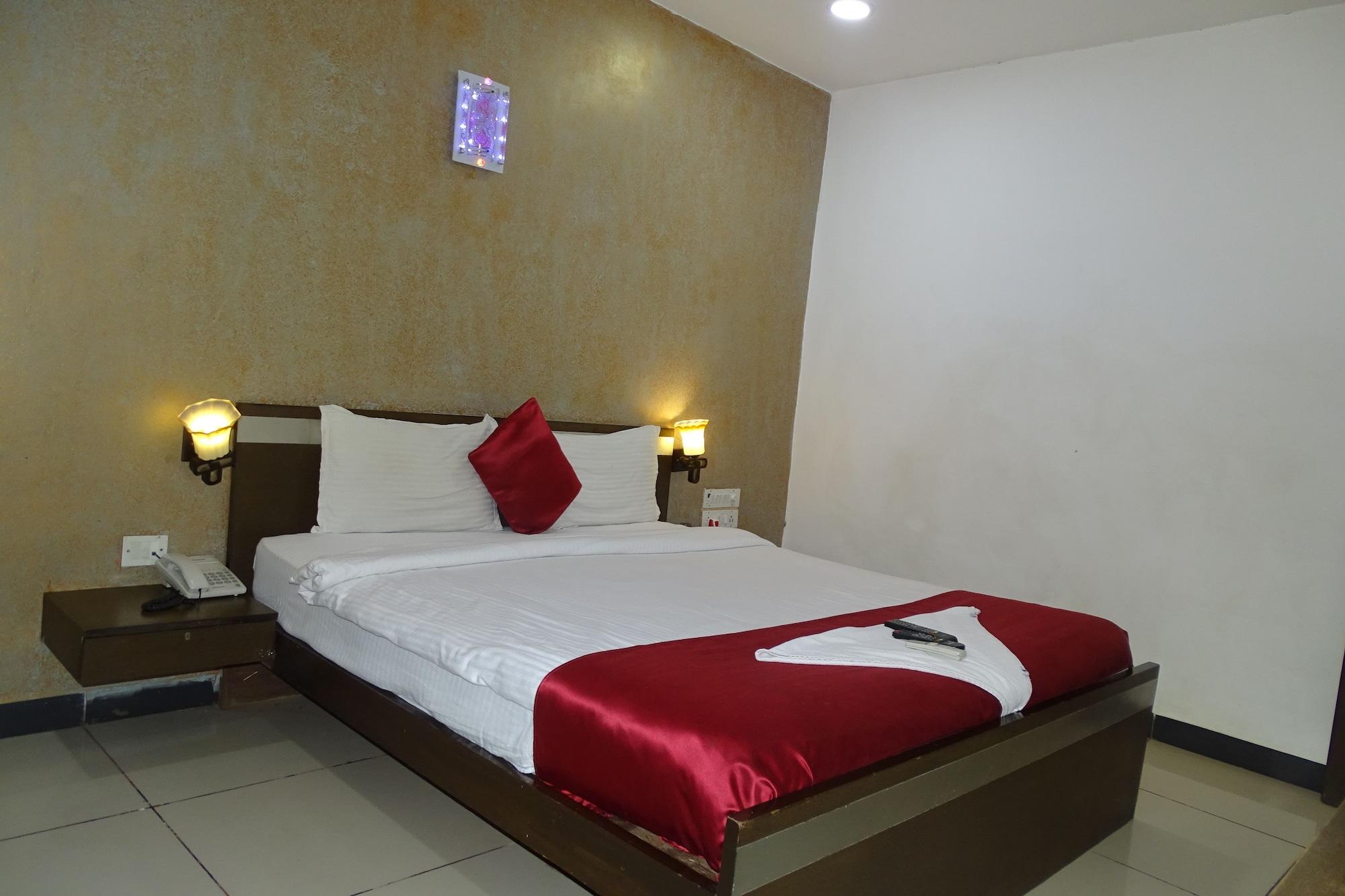 Hotel Sunshine Airport Мумбаи Экстерьер фото