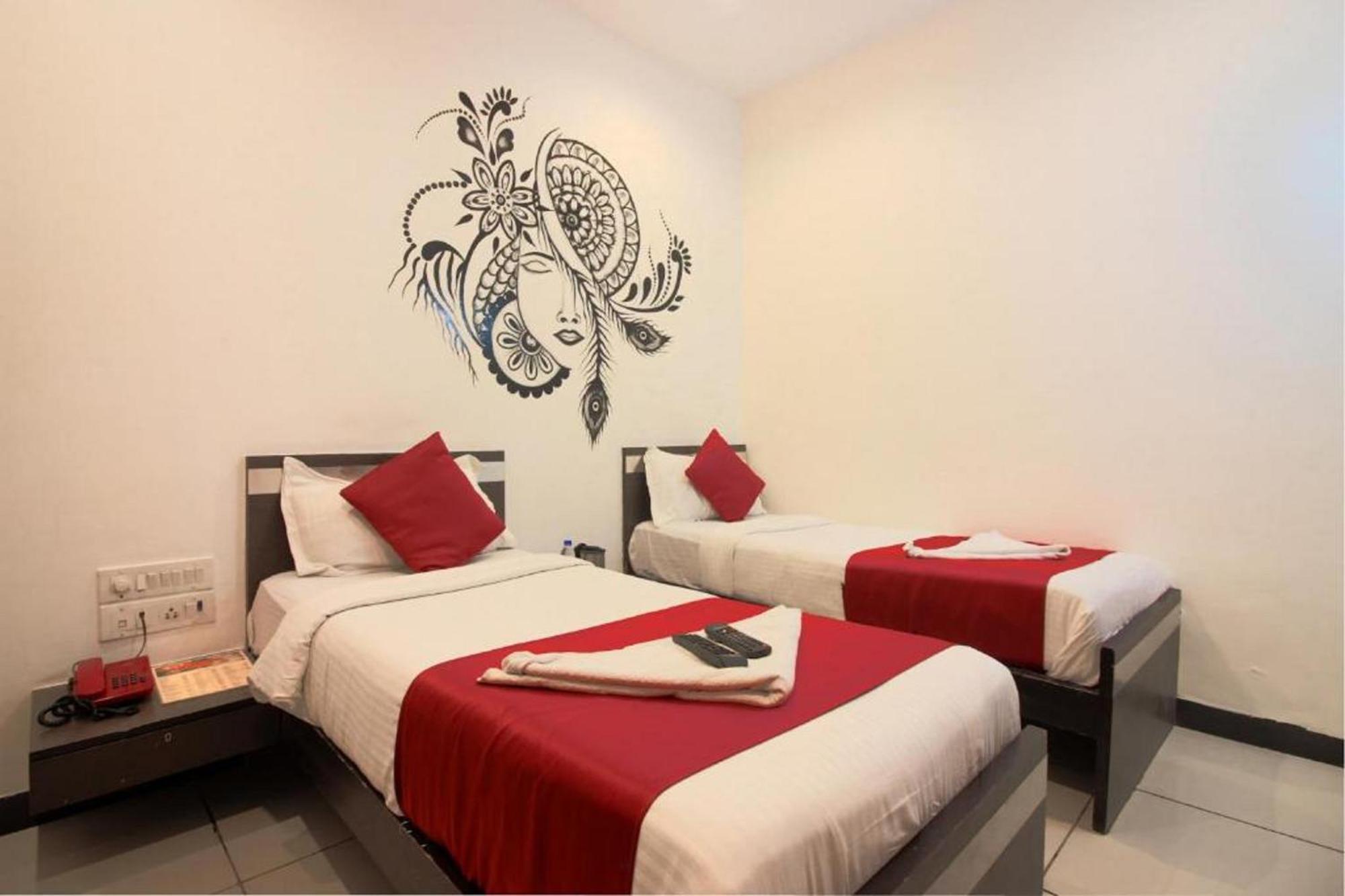 Hotel Sunshine Airport Мумбаи Экстерьер фото