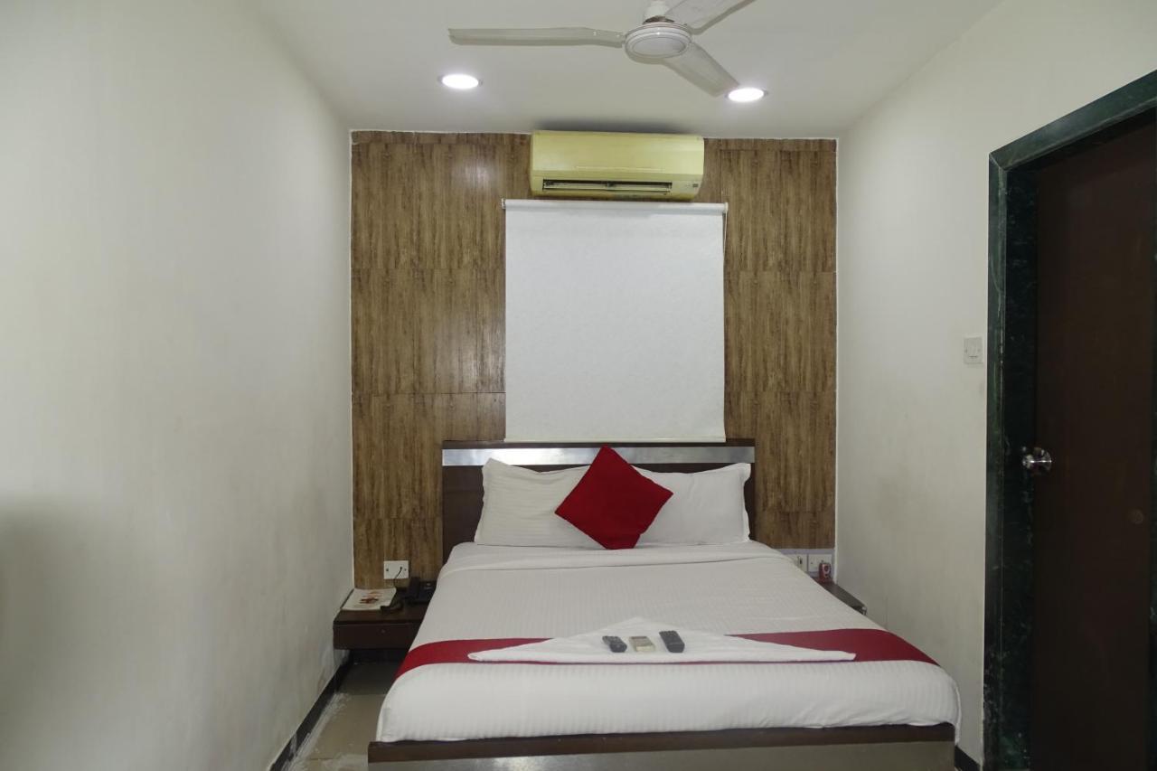 Hotel Sunshine Airport Мумбаи Экстерьер фото
