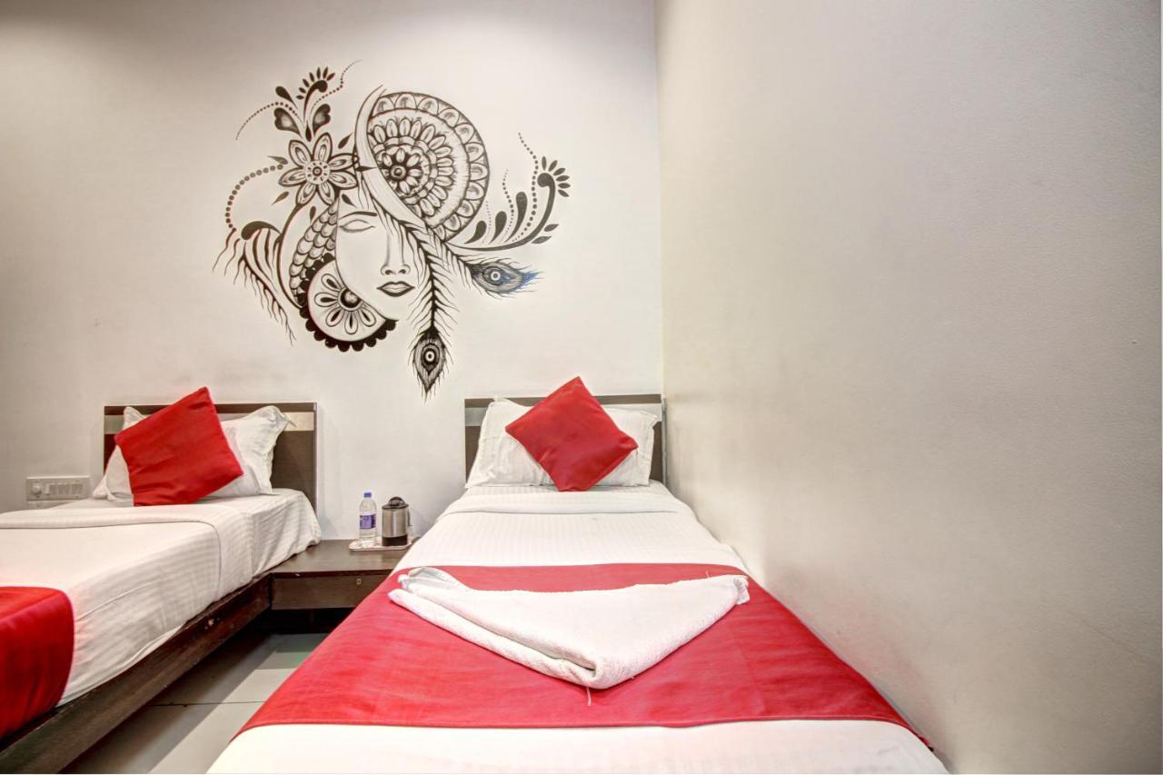 Hotel Sunshine Airport Мумбаи Экстерьер фото